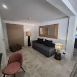 Holiday home De Charme 6 Ou 8 Personnes En Aubrac Chez Sebastien & Stephanie *