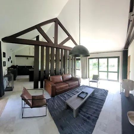De Charme 6 Ou 8 Personnes En Aubrac Chez Sebastien & Stephanie *