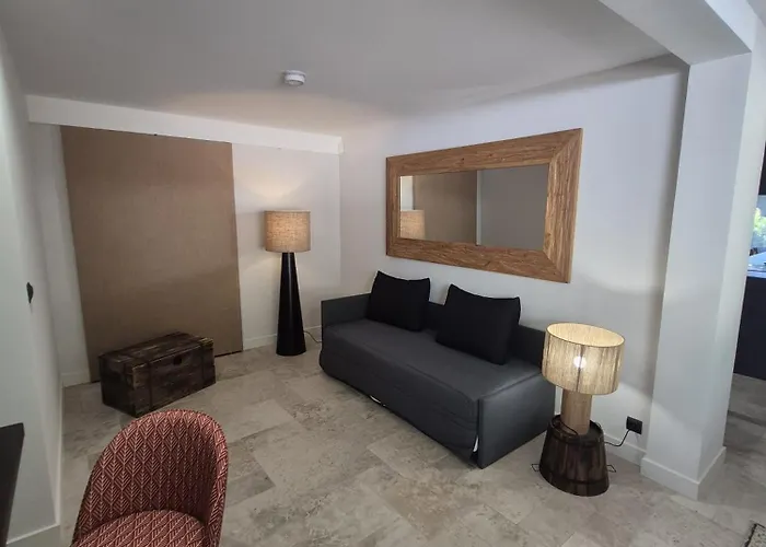 Casa de Férias De Charme 6 Ou 8 Personnes En Aubrac Chez Sebastien & Stephanie *